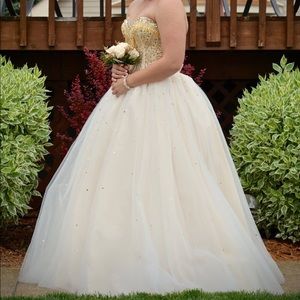 size 6 corset back ball gown prom dress.